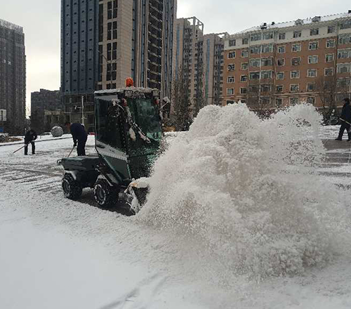 东胜清扫车